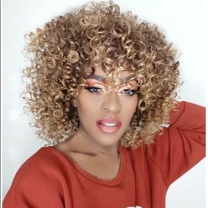 Forqueens afro wigs synthetic heat resistant.